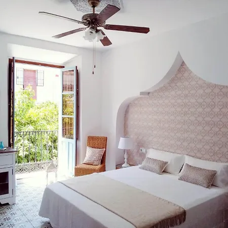 Vivienda Turistica Califato En Casco Historico
